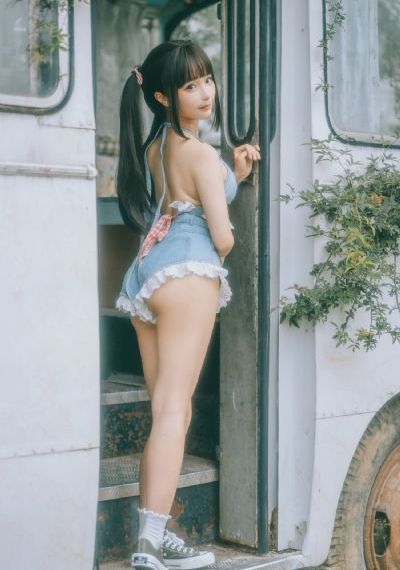被无耻变态上司侵犯