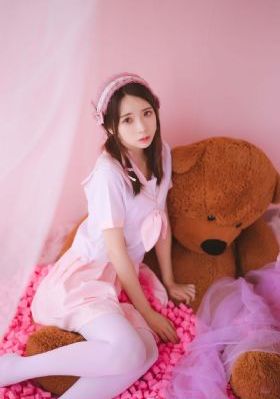 善良的小咦子